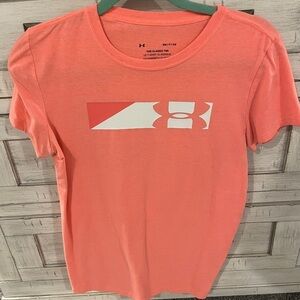Under Armour Size SM short sleeve shirt orange